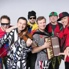 Обложка трека Sus boieri! Nu mai dormiti (Colinda) (Osoeanu)