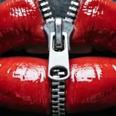 Обложка трека French kiss