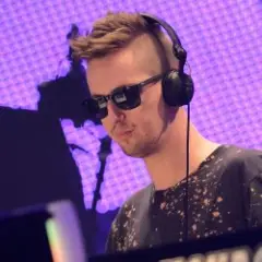 Robin Schulz — Higher Ground