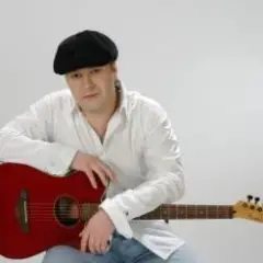 Обложка трека Голуби летят над нашей зоной