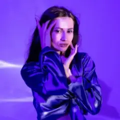 Обложка трека kiss me